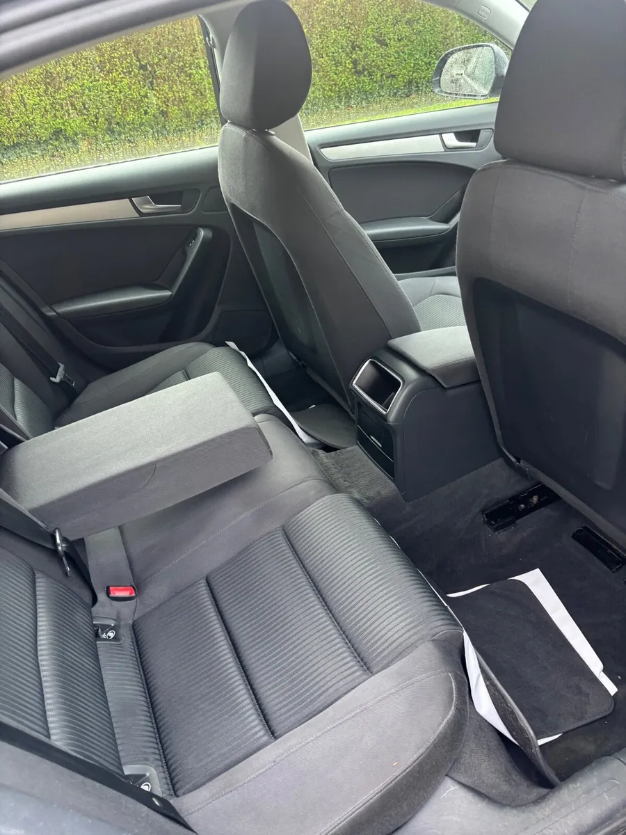 Audi A4 2009 - Image 4