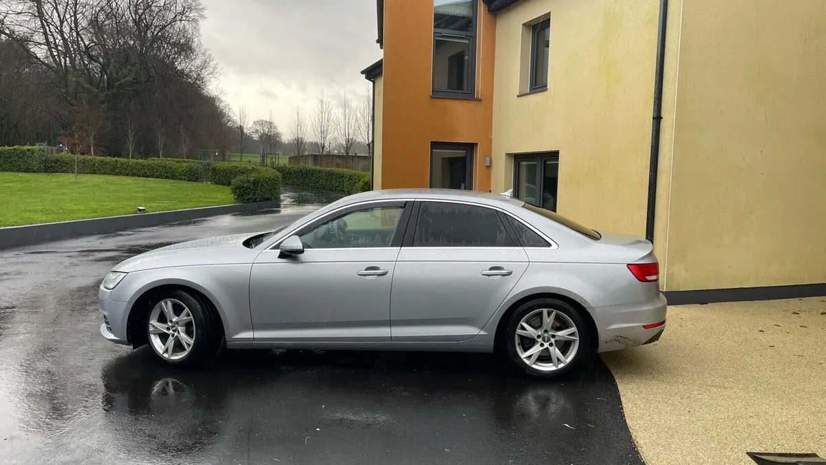 Audi A4 - Image 2