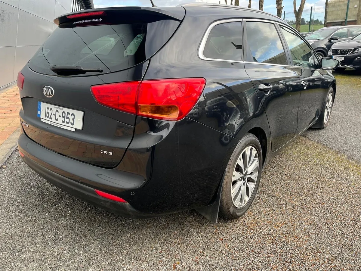 Kia Ceed 1.6 Diesel SW - Image 2