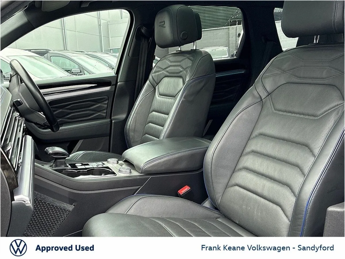 Volkswagen Touareg *R* 3.0TSI PHEV 462HP 4MOTION D - Image 4