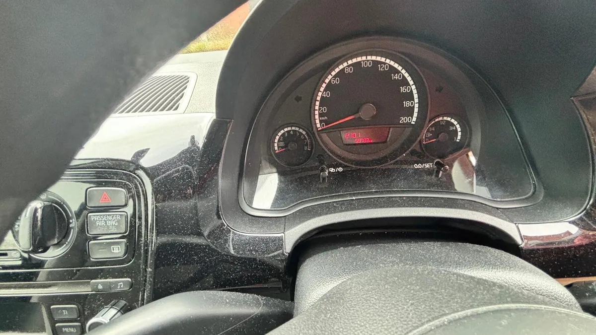 Volkswagen up! 2014 - Image 4