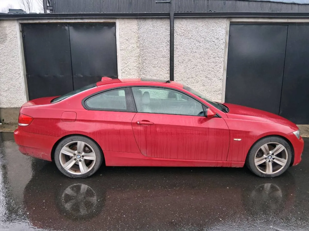 BMW 320 Coupe - Image 2