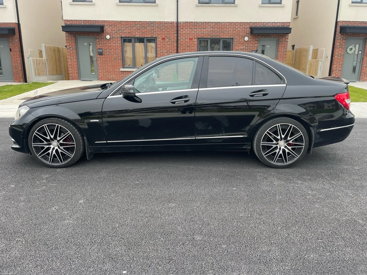 2011 Mercedes C200 - Image 4