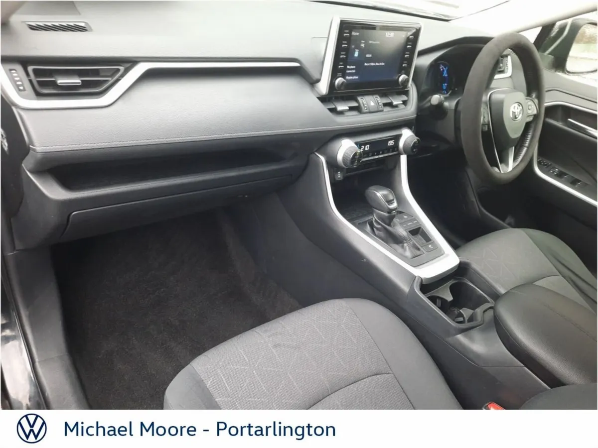 Toyota RAV4 2.5 Hybrid Luna 2WD - Image 4