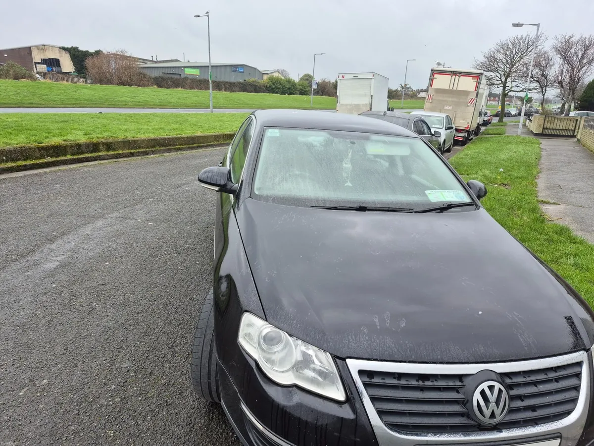 Volkswagen Passat 2009 - Image 4