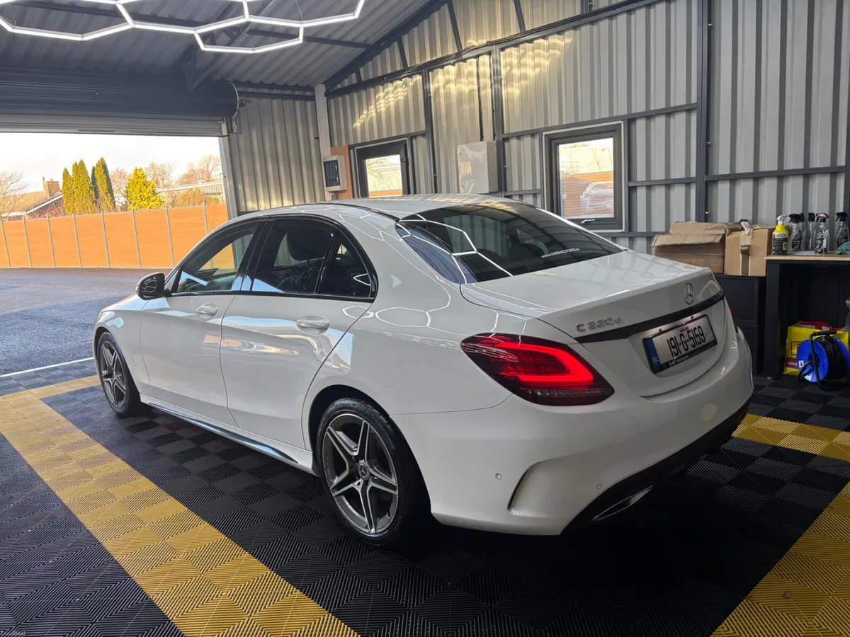 Mercedes-Benz C220d AMG Automatic 2019 - Image 2
