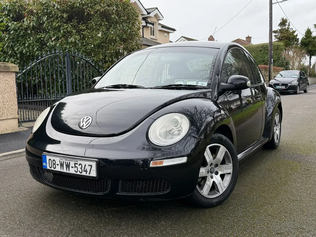 2008 Volkswagen Beetle - Image 2