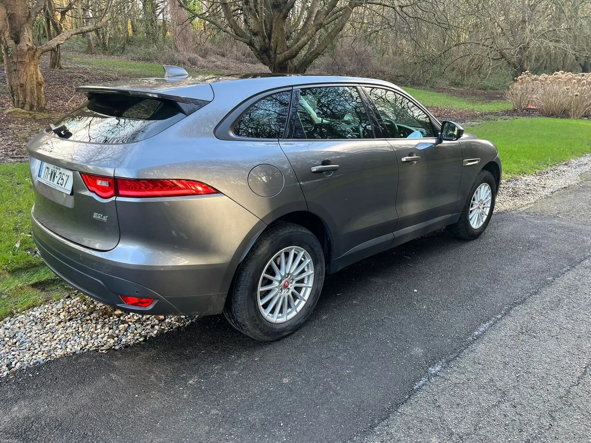 Jaguar F Pace - Image 4