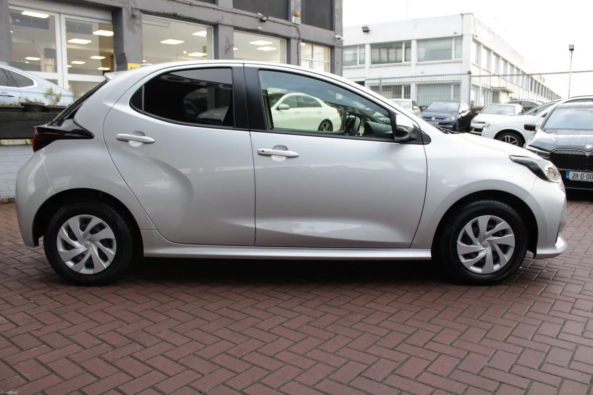 1.0 X-EDITION 5DR  HATCHBACK AUTOMATIC MINT CAR - Image 3