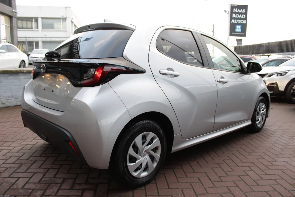 1.0 X-EDITION 5DR  HATCHBACK AUTOMATIC MINT CAR - Image 4