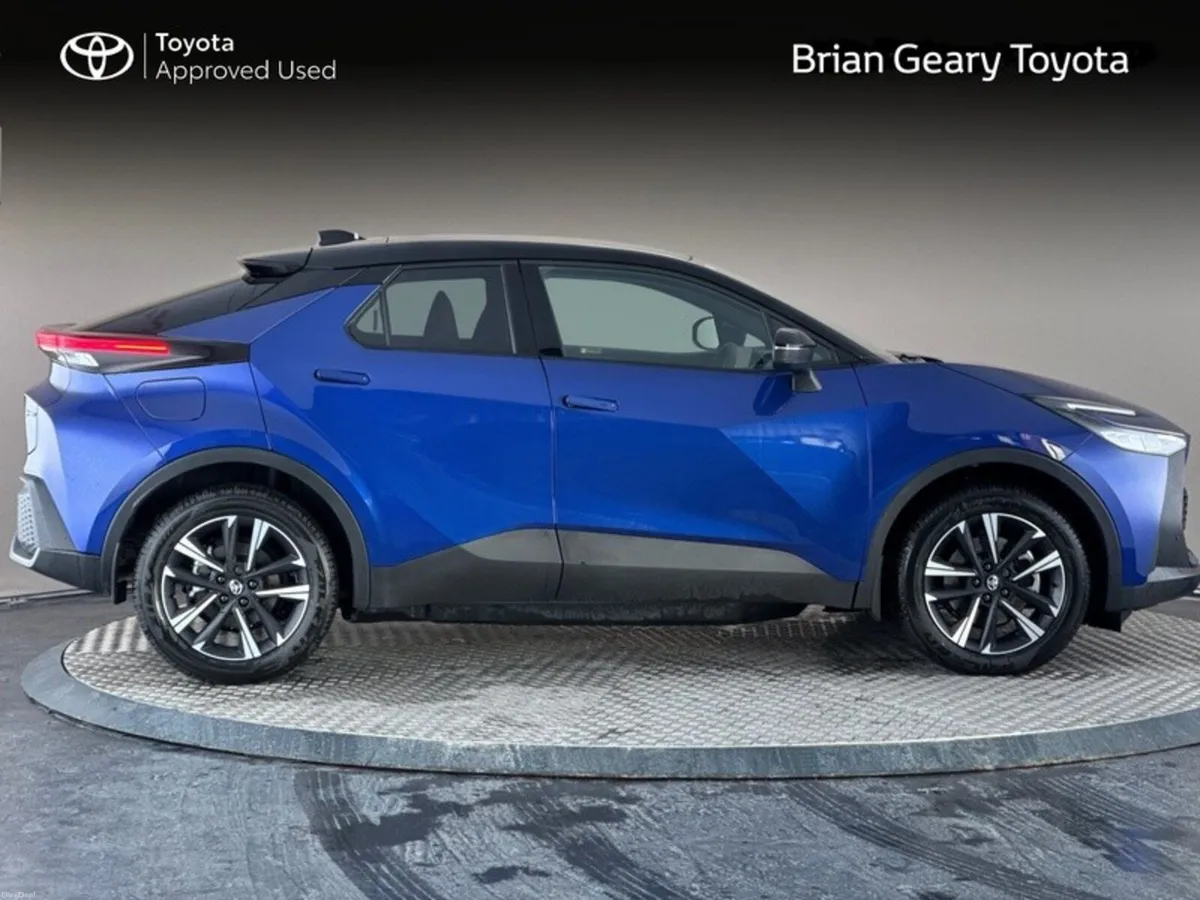 Toyota C-HR C-HR PHEV SPORT+ - Image 3