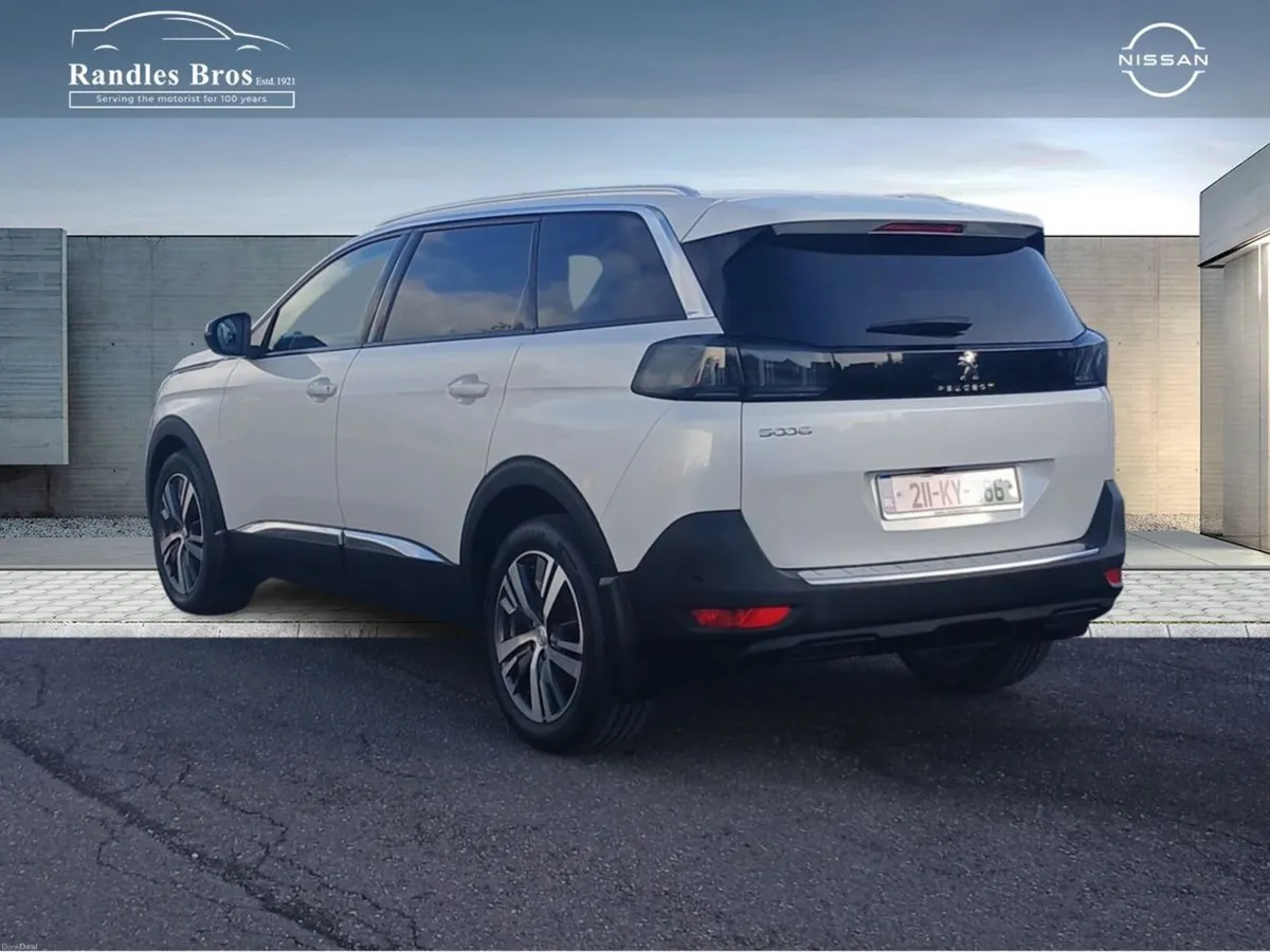 Peugeot 5008 1.5 BlueHDi 130bhp Allure - Image 4