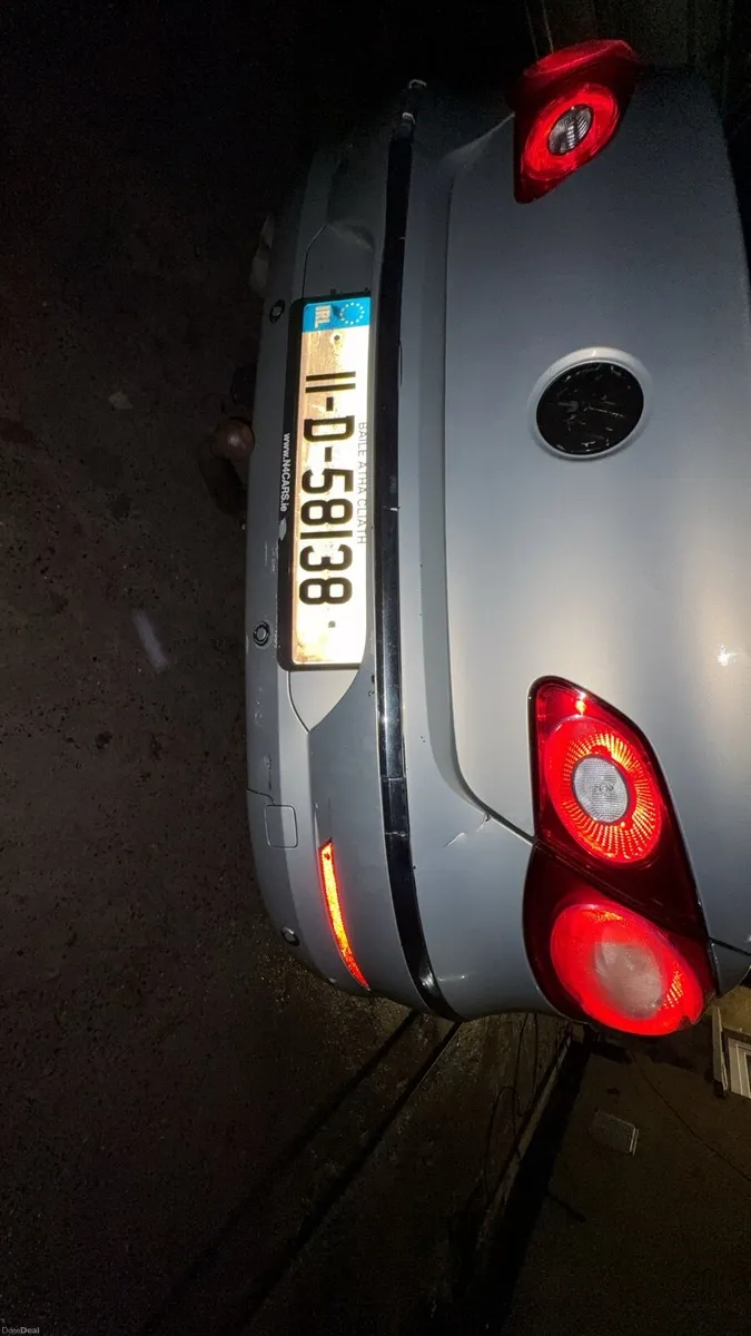 2011 VW Passat CC - Image 3