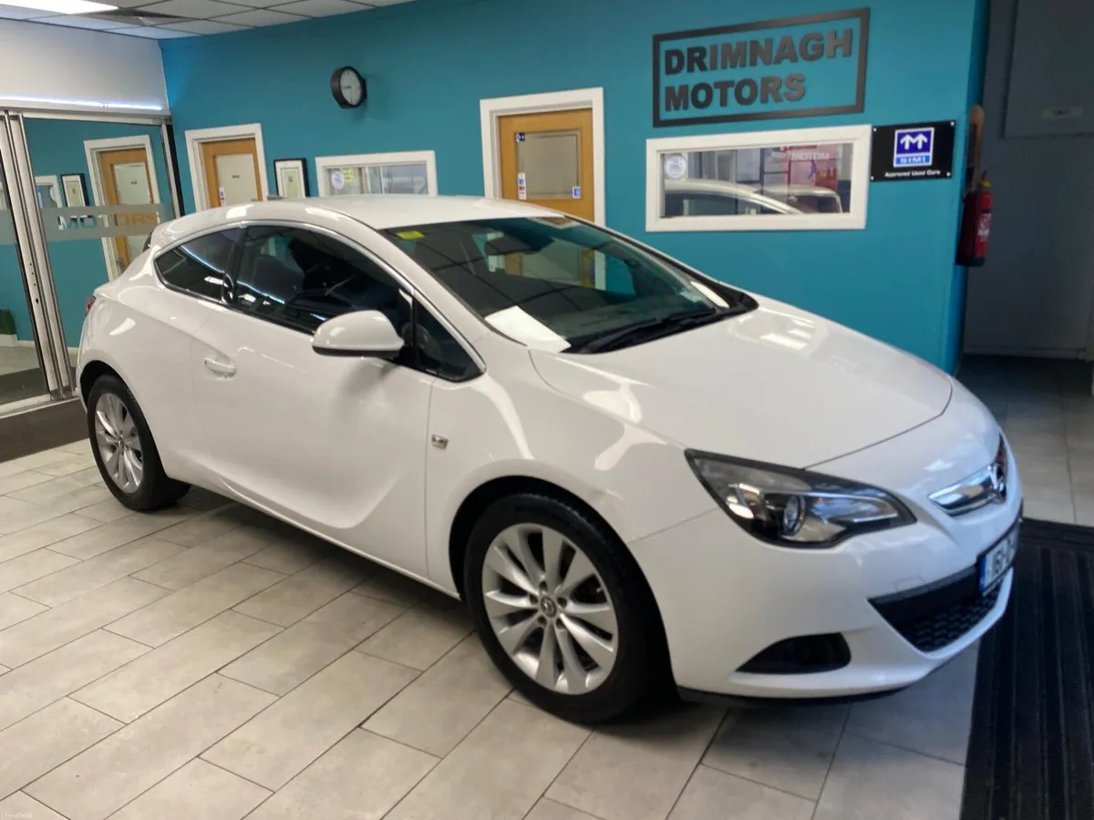 Opel Astra 2016 coupe - Image 4