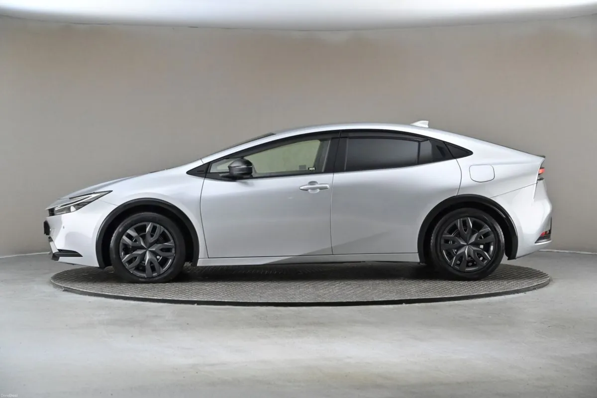 Toyota Prius **Just Reduced** 1.8 SELF CHARGING HY - Image 5