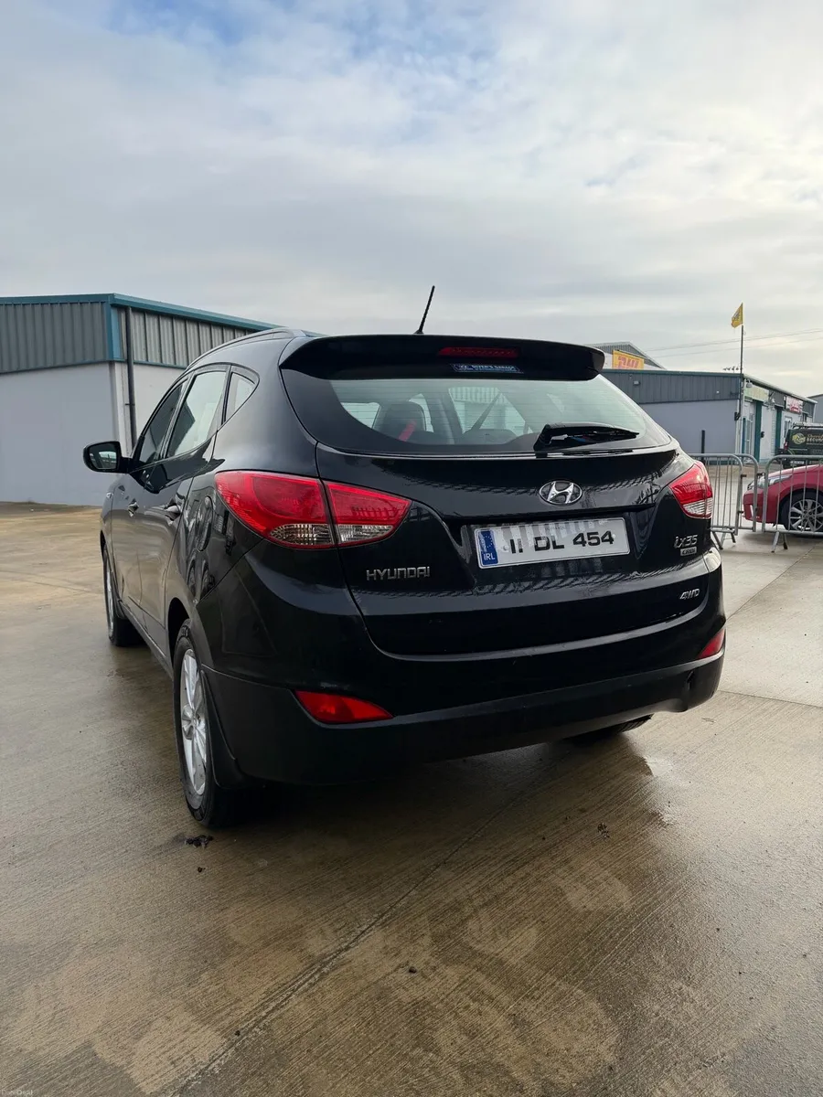 Hyundai ix35 4x4 Automatic - Image 3