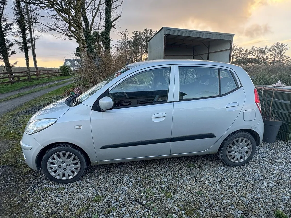 Hyundai i10 - Image 2