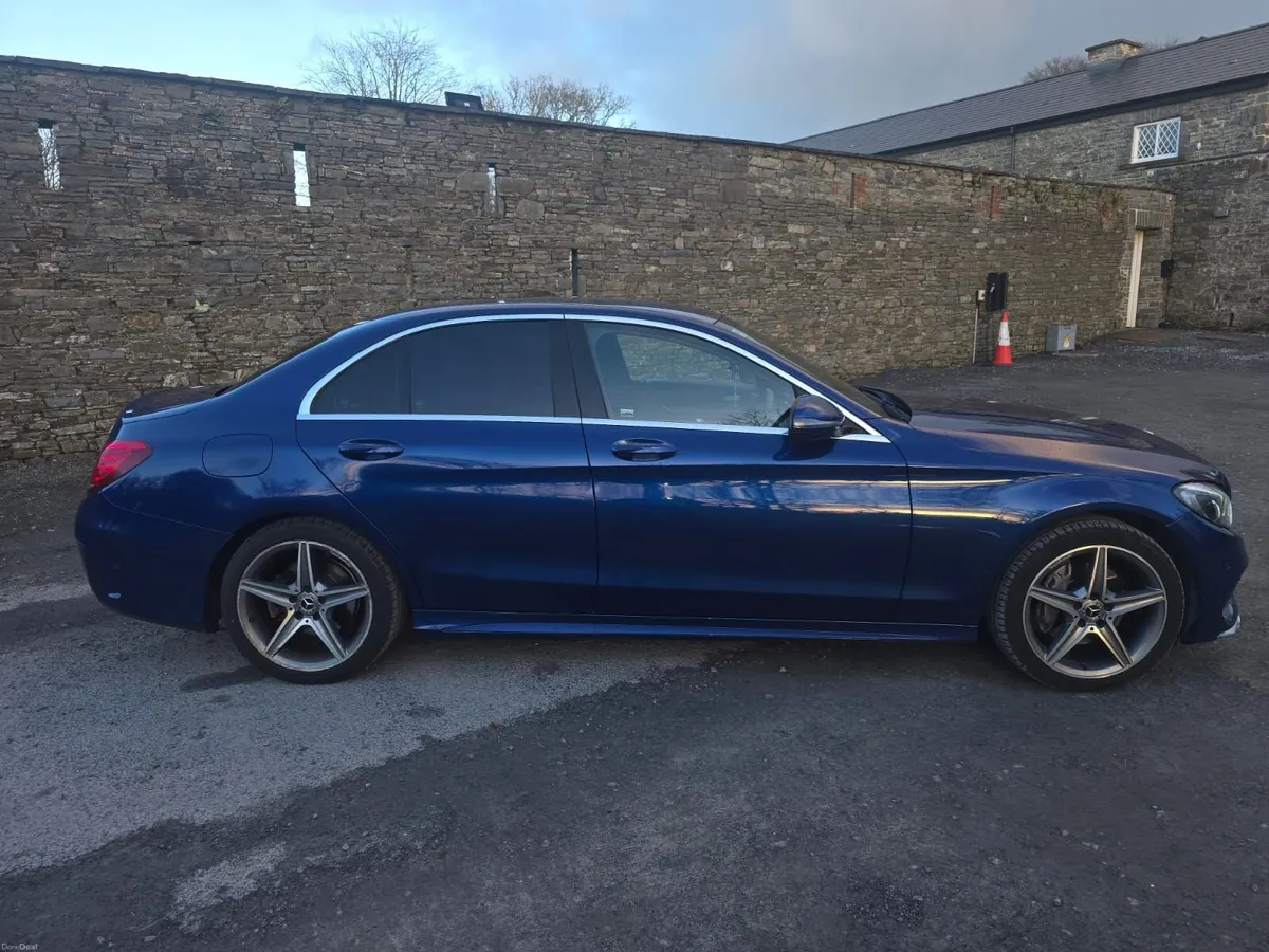 Mercedes-Benz C-Class 2017 - Image 4