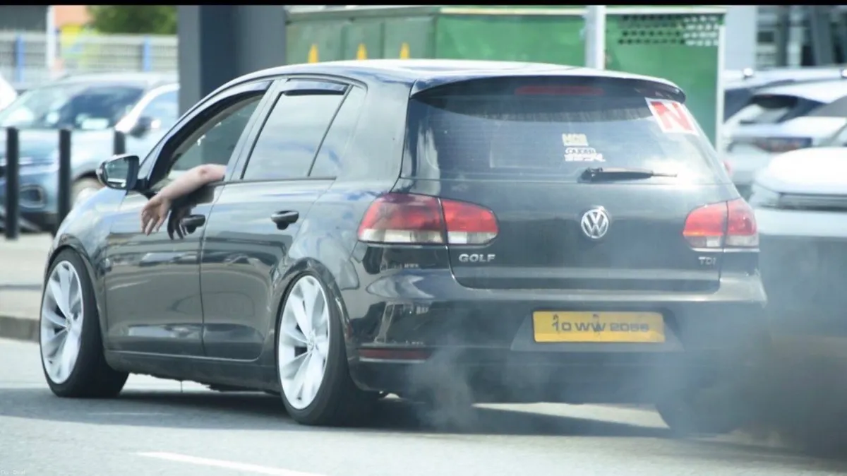 Volkswagen Golf 2010 - Image 1