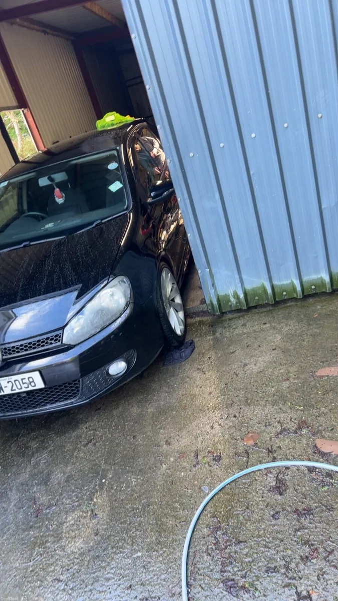 Volkswagen Golf 2010 - Image 2