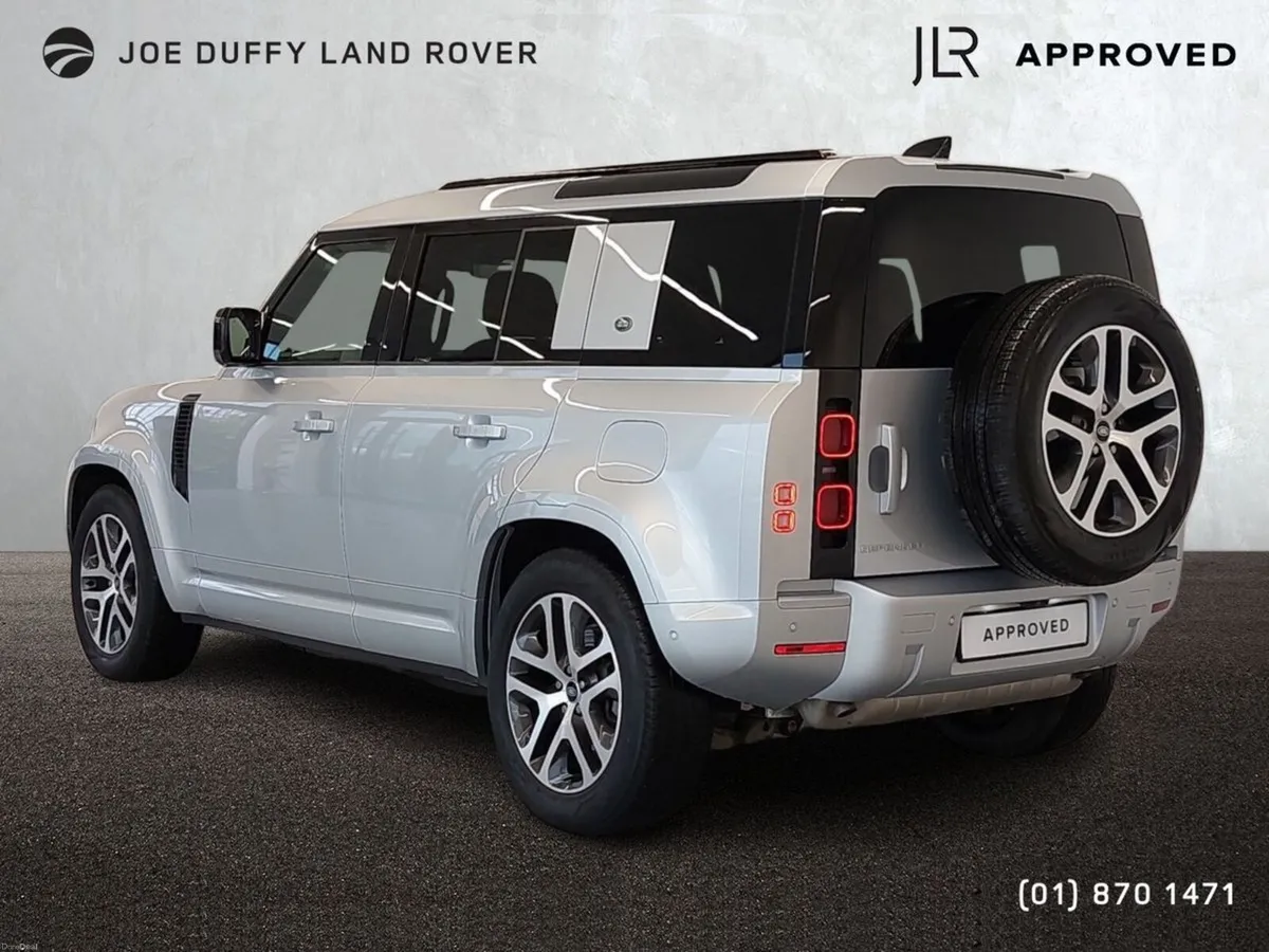 Land Rover Defender 110 XS Edition  P400 e 404 AWD - Image 3