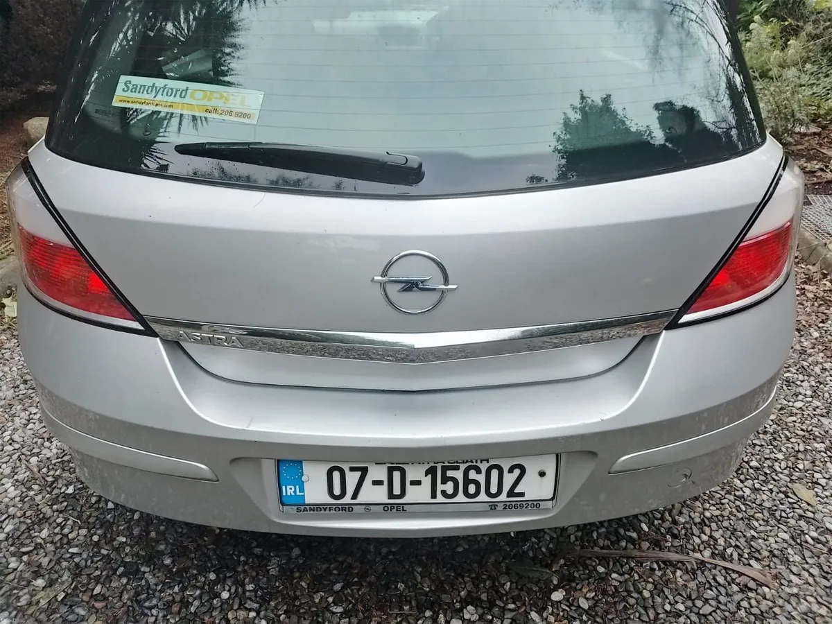 Opel Astra 2007 - Silver - Image 4