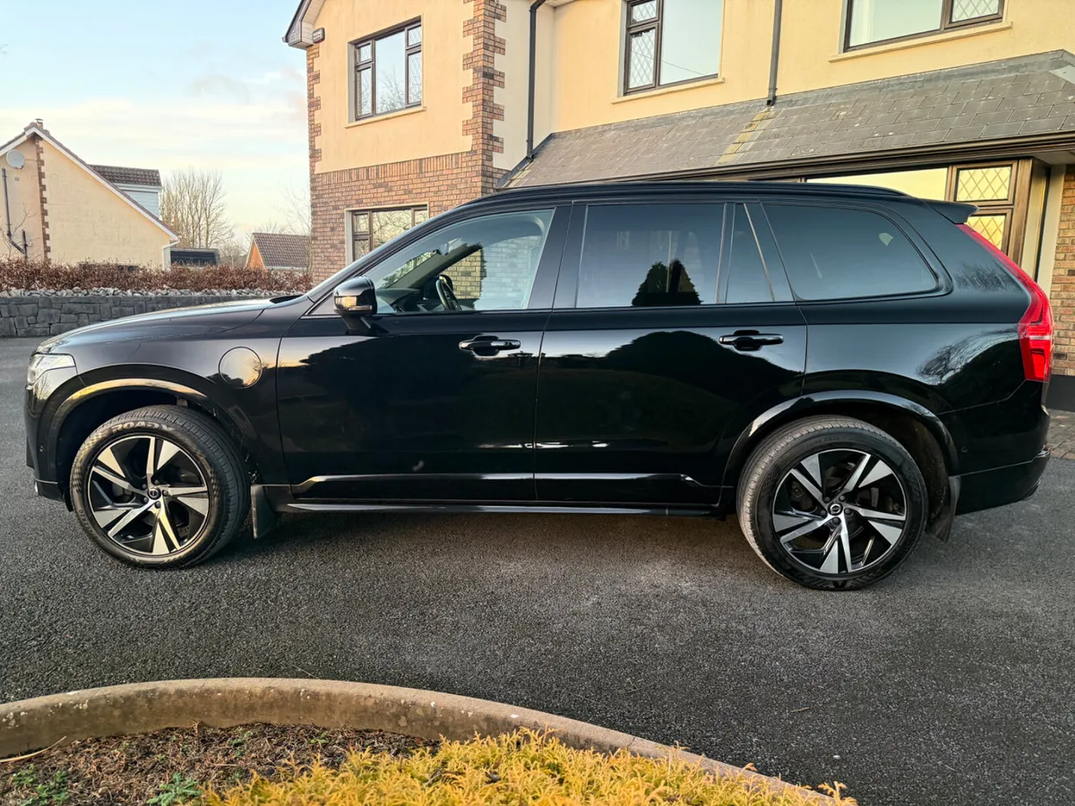 Stunning 201 Volvo XC90 R-Design! - Image 4