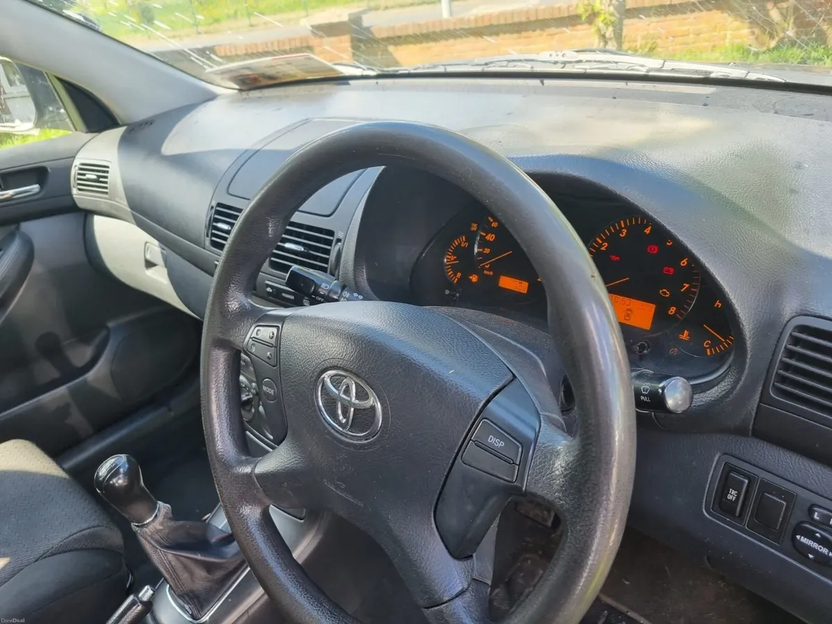 Toyota Avensis 2008 - Image 4
