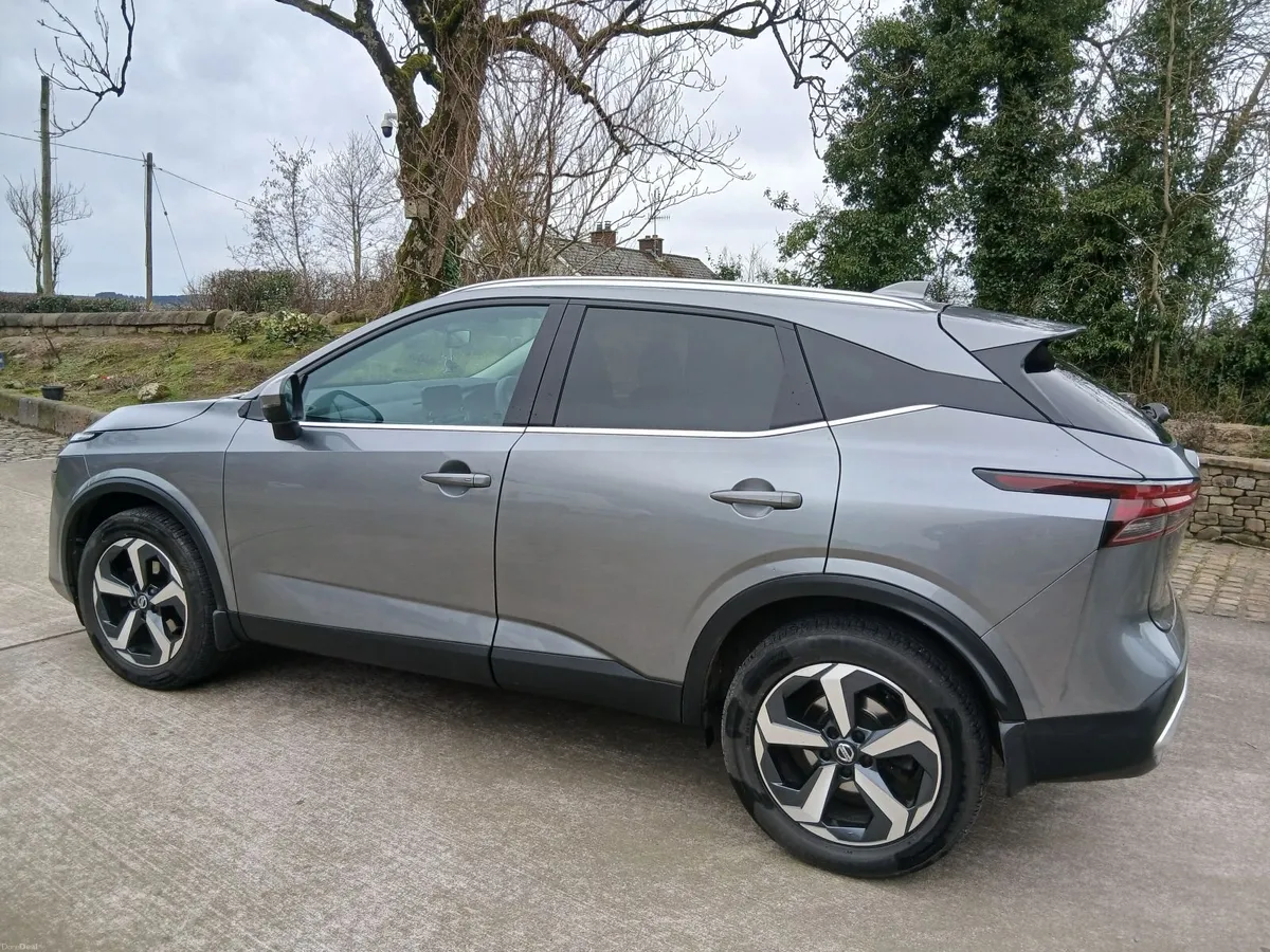 Nissan Qashqai Premiere Edition - Image 3