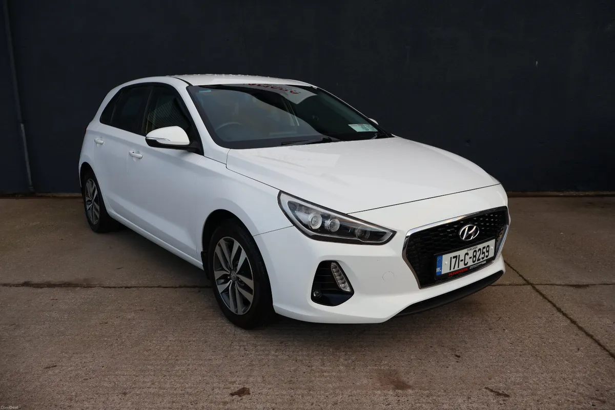 Hyundai i30 Deluxe Low Km's 1 Owner 24 month NCT! - Image 3