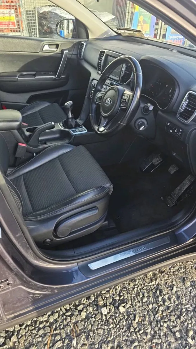 2016 kia sportage **full test** - Image 2