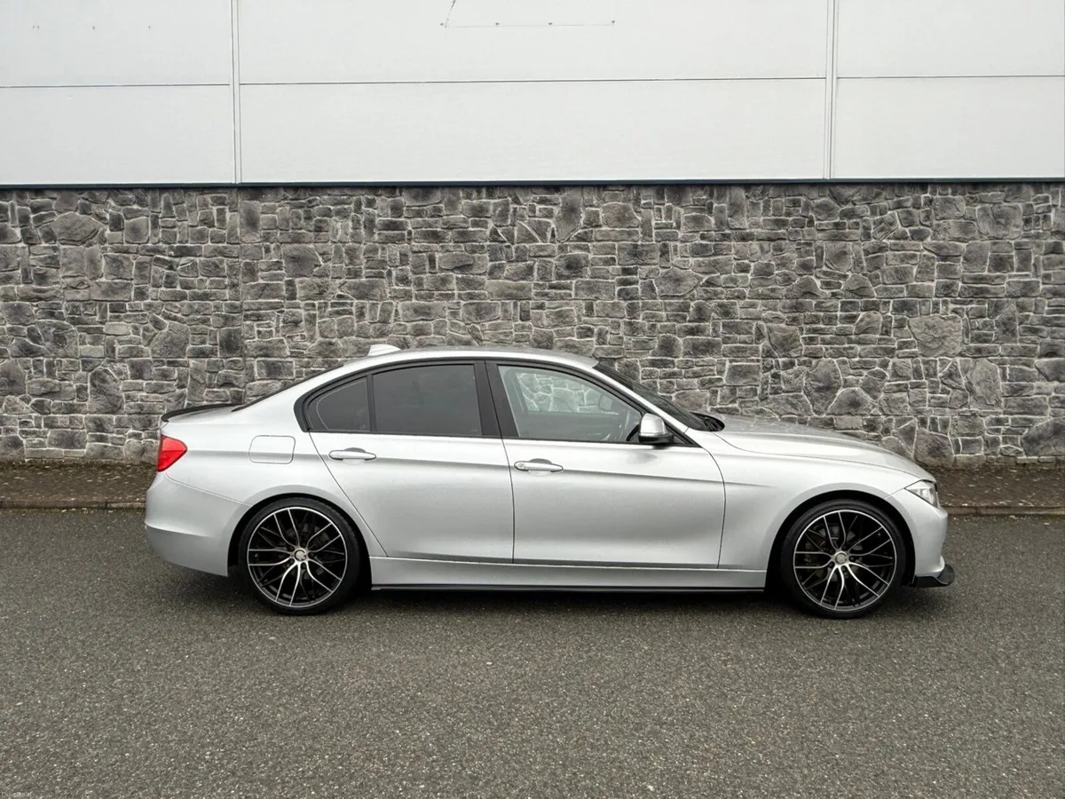 2012 BMW 320D MANUAL SPORT - Image 2
