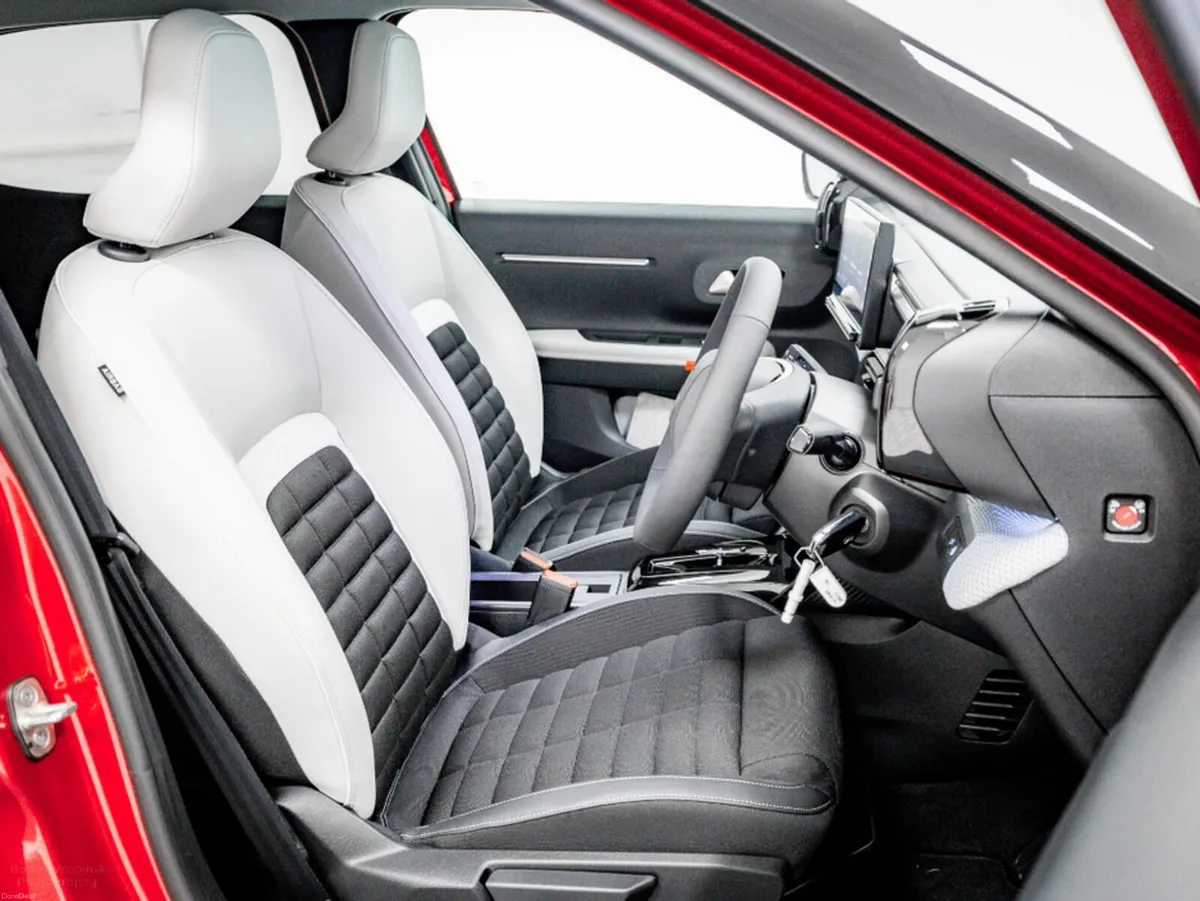 Citroen C3 Aircross ë-MAX 44kWh Auto 115HP - Image 2