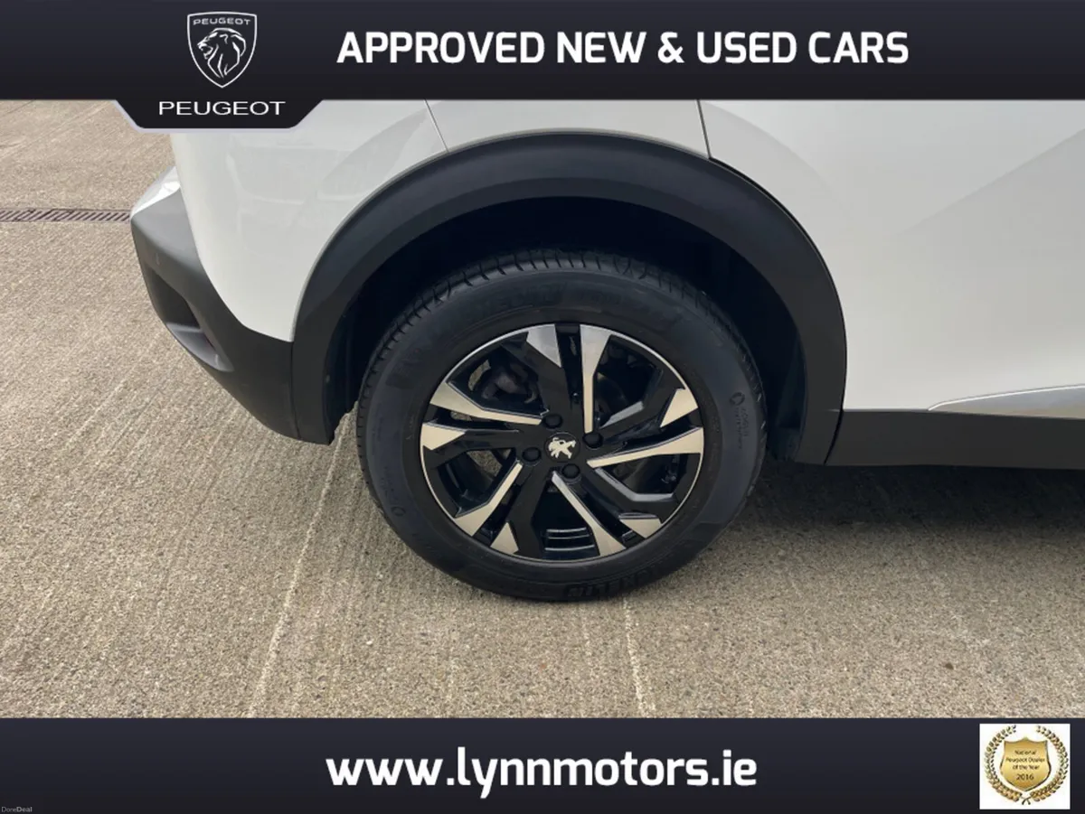 Peugeot 2008 ALLURE 1.2 100 4DR - Image 3