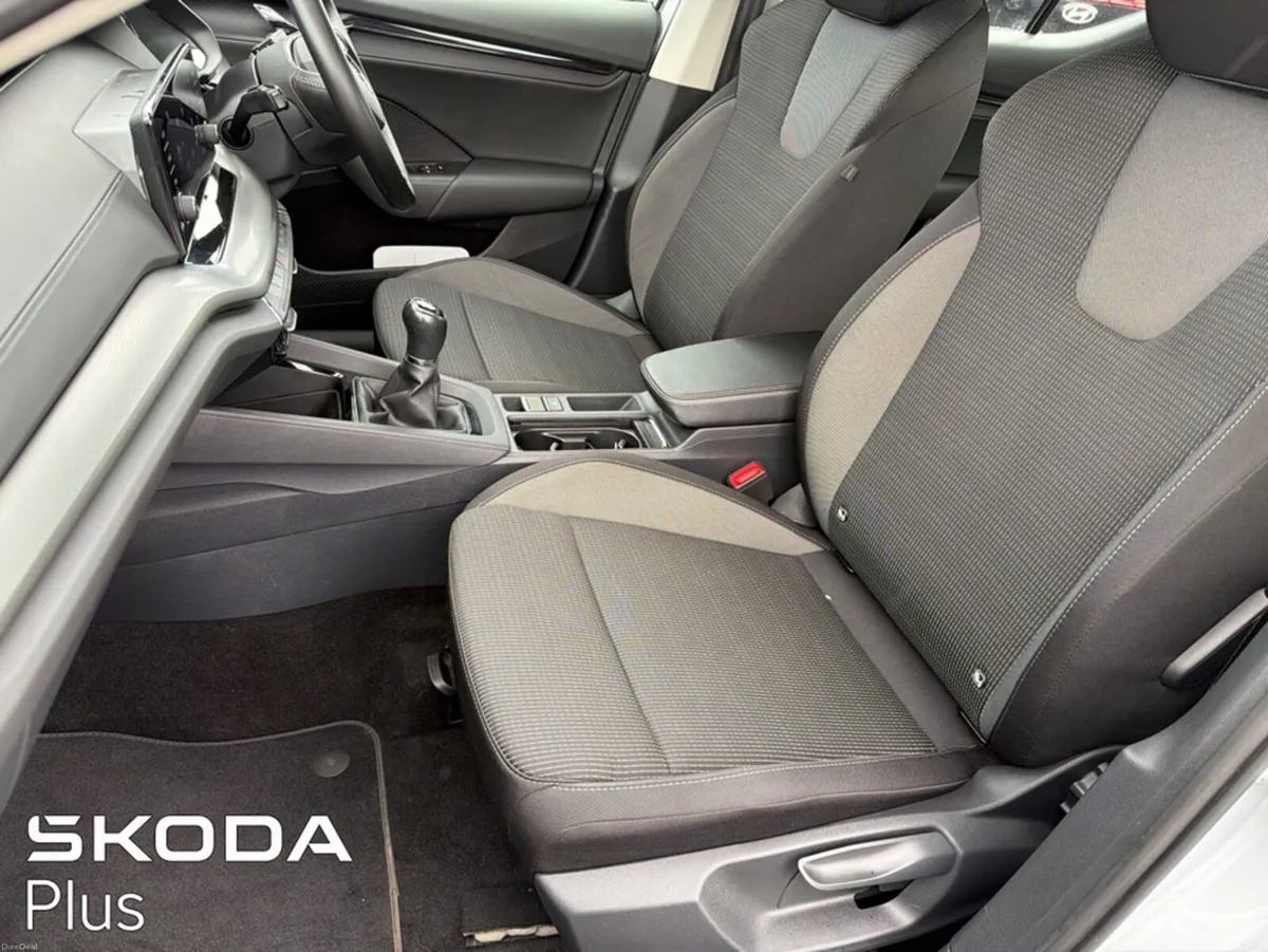 Skoda Octavia AMBITION 2.0 TDI 115HP 5DR - Image 4