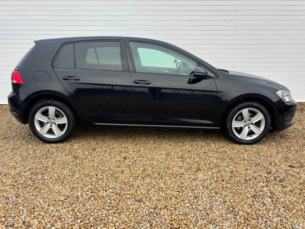 Volkswagen Golf TRENDLINE 1.2 TSI MANUAL 5SPEED 85 - Image 4