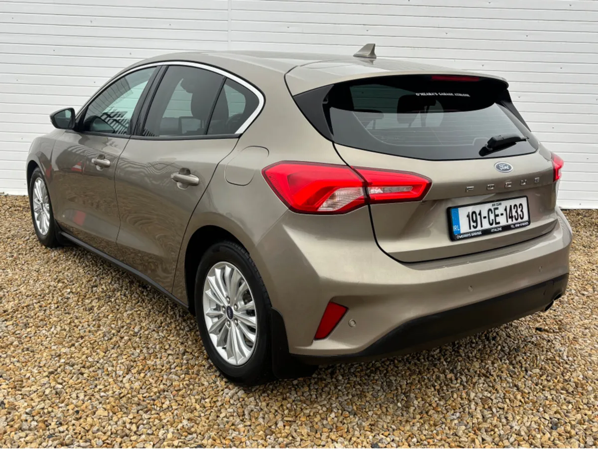 Ford Focus AUTO TITANIUM 1.5 TDCI 125 4DR 5DR A - Image 3