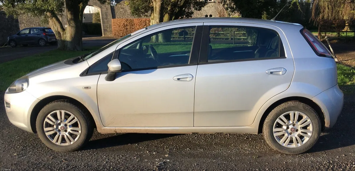 Fiat Punto 2013 - Image 2