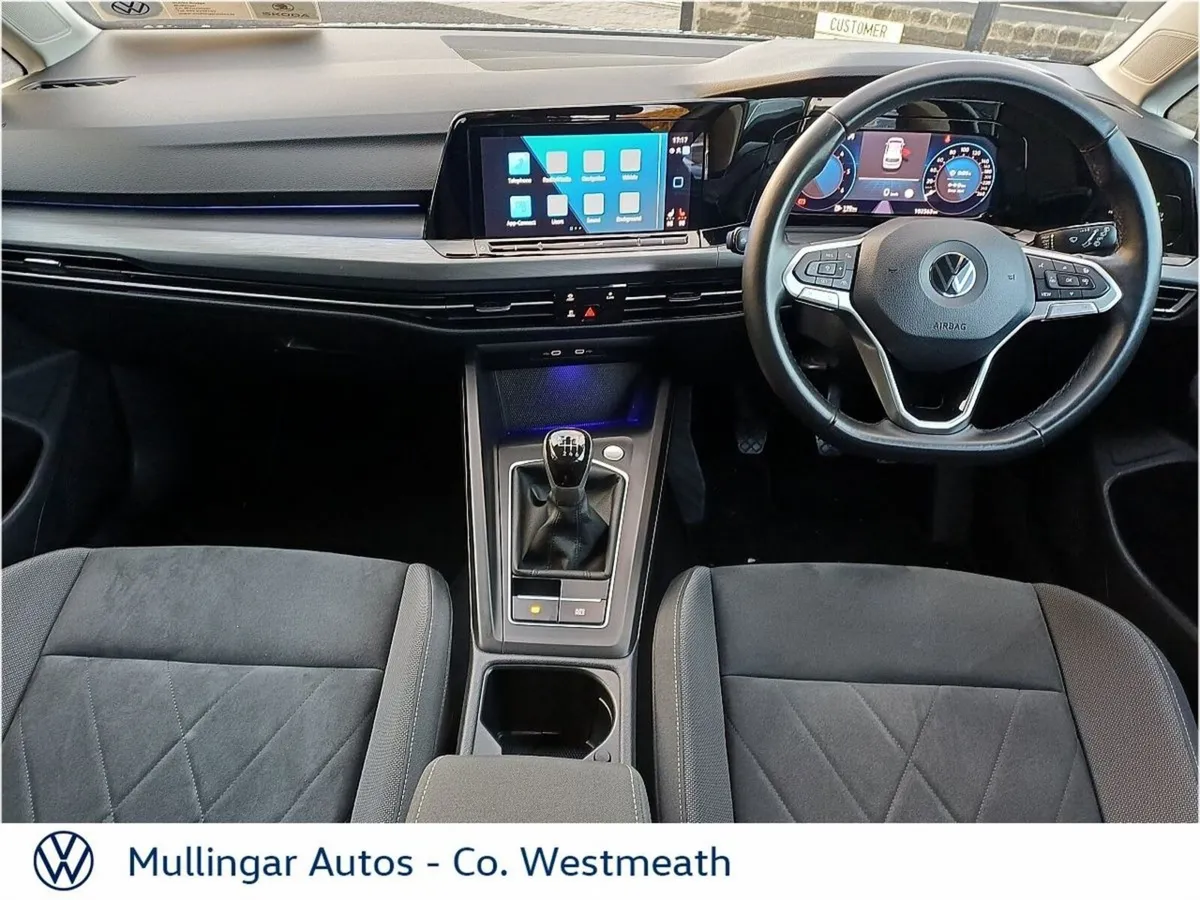 Volkswagen Golf 2.0 TDI 115HP Style - Image 2