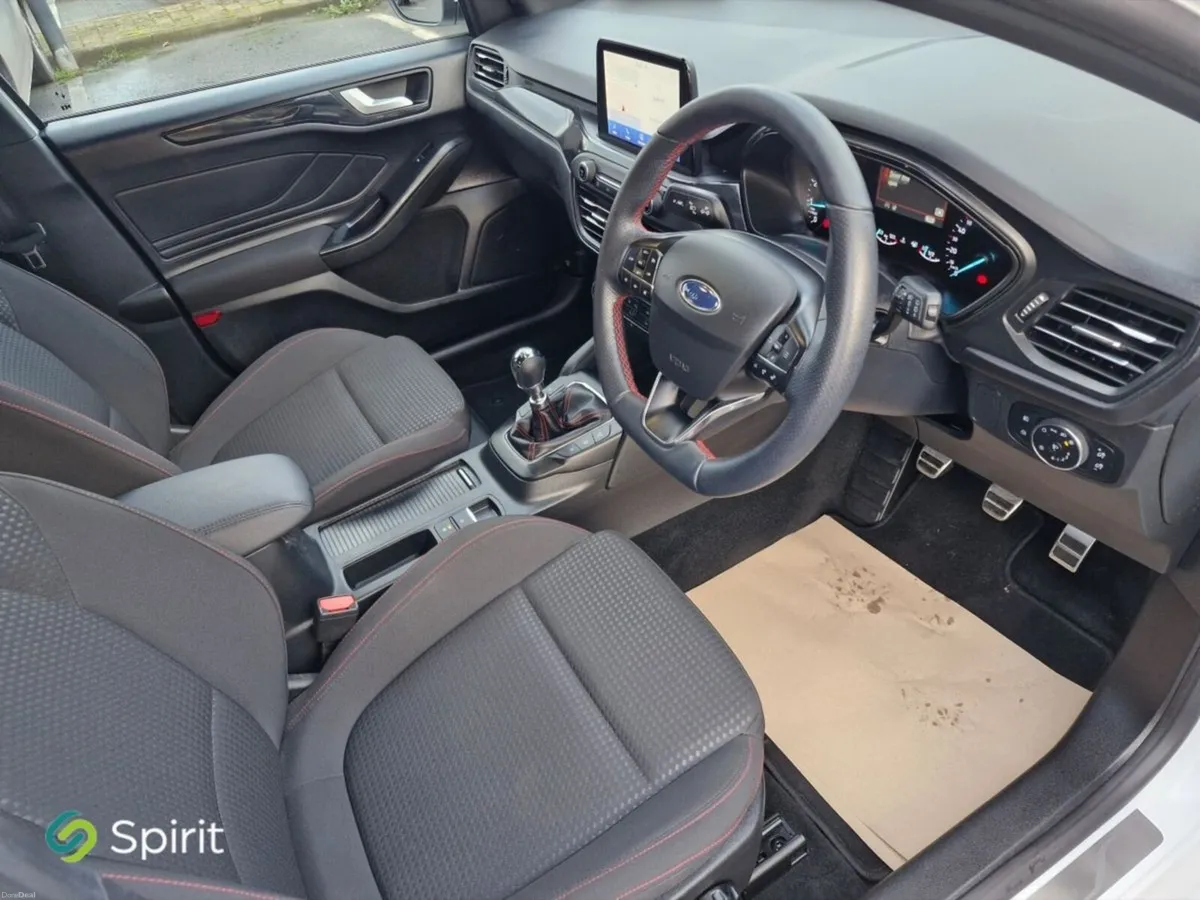 Ford Focus 1.0T EcoBoost Hybrid 125PS ST-Line - Image 4