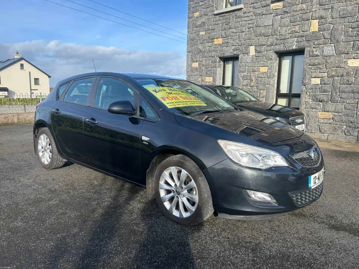 Vauxhall Astra 1.7 Dsl, 5dr hatch 2012 - Image 1