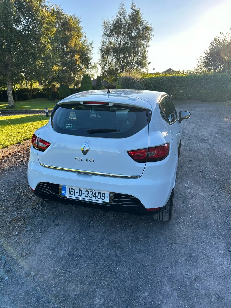 Renault Clio - Image 3