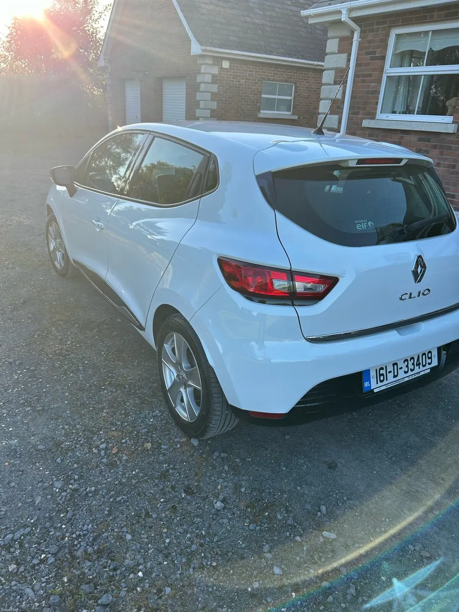 Renault Clio - Image 4