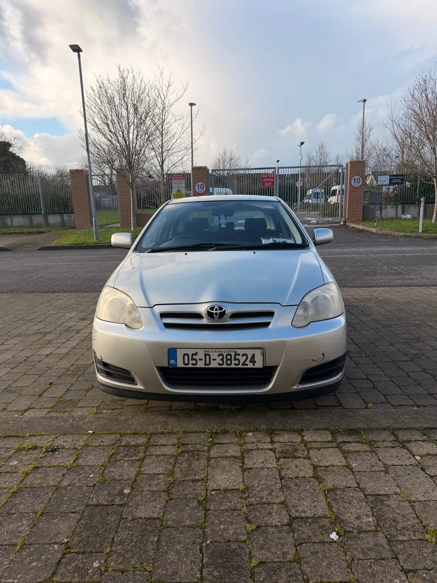 Toyota Corolla hatchback - Image 2