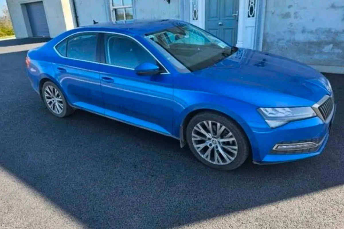 Skoda Superb - Image 2