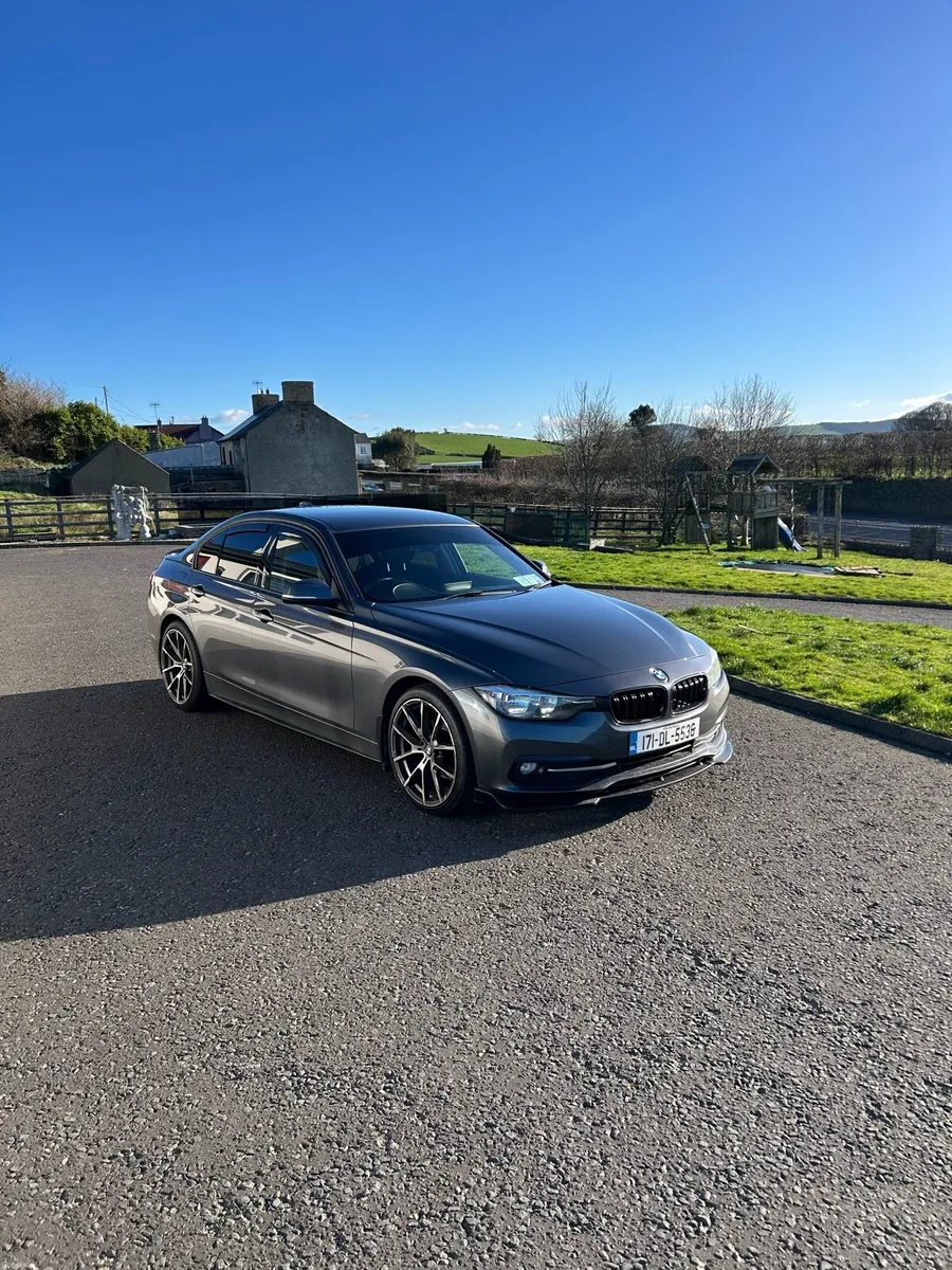 BMW 320d - Image 1