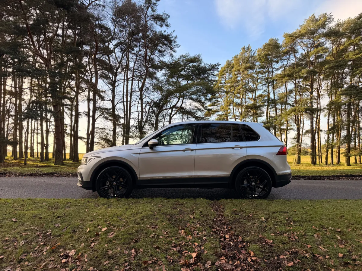 Volkswagen Tiguan 2.0 TDI Low KM - Image 4