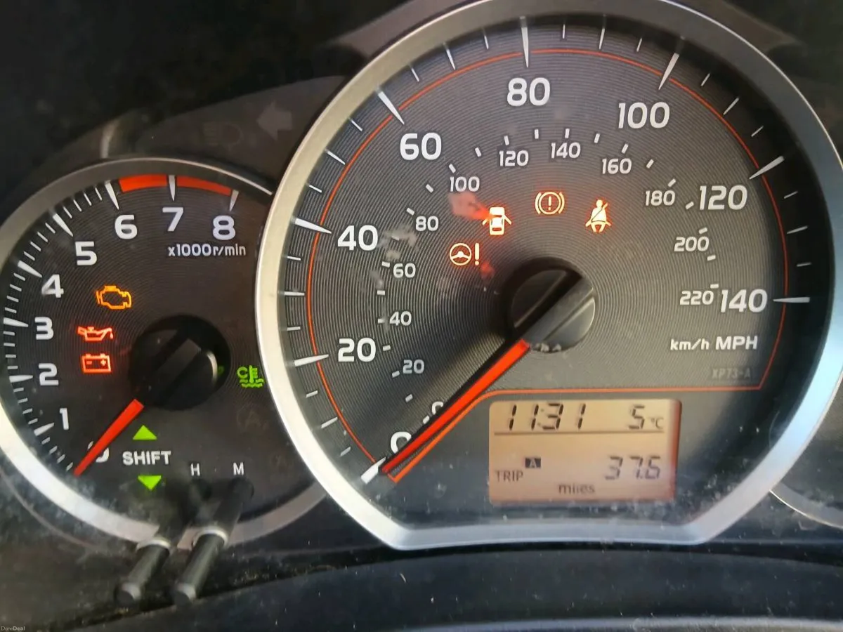 TOYOTA YARIS FIVE DOOR HATCHBACK - Image 4