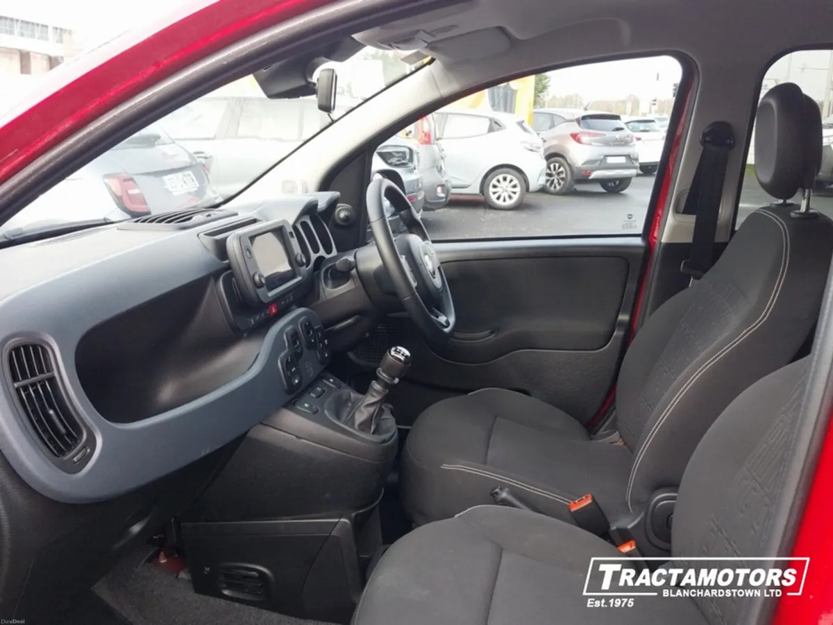 Fiat Panda 1.0 MHEV CROSS 5DR - Image 4