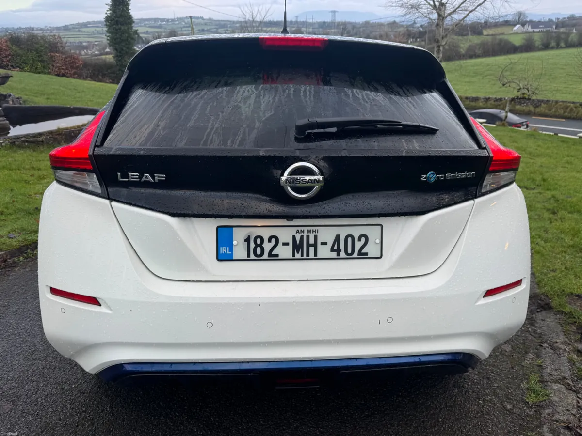 Nissan Leaf 2018 electric - Image 4